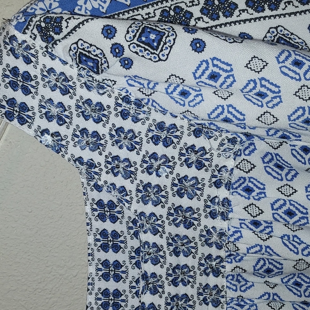 Intro Blouse - Picture 3 of 10